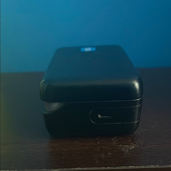 JBL Endurance PEAK Bluetooth American Express AMEX Earphones Black - Picture 3 of 4